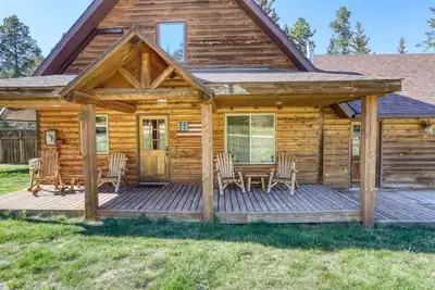 Image de Creekside Cabin - Garage  | 3 Bed, 2 Bath