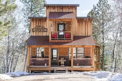 Image de Saloon Cabin | 4 Bed, 2 Bath
