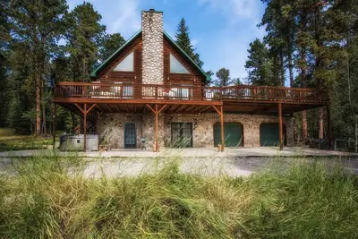 Image de Great Pine Lodge -Garage and easy access!