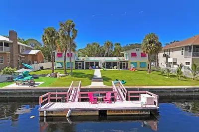 Image de Cotee River Tiki Hut