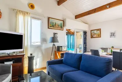 Le Lagon Bleu by Interhome