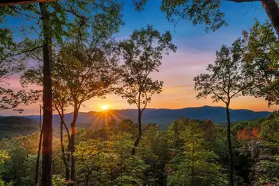 Image de Amazing Sunset Mountain Views + Solo Stove