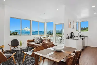 Image de The Mountain View Penthouse in the heart of downtown White Salmon, loft 18
