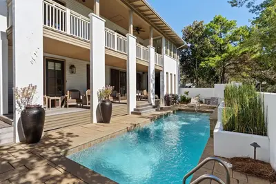 Image de Dejarnette Cottage w/Private Courtyard & Pool | 30a Rosemary Beach | My Beach Getaways