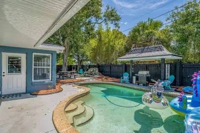 Image de 5br Getaway • Pool Vibes • Pets & Games Ok