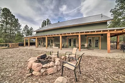 Image de Family Home w/ Fire Pit & Grill ~ 1 Mi to Slopes!