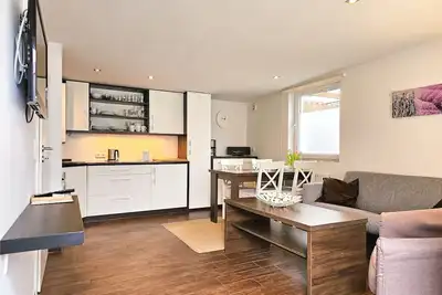 Image de Bungalow récemment rénové dans le centre de Domburg et à proximité de la plage.