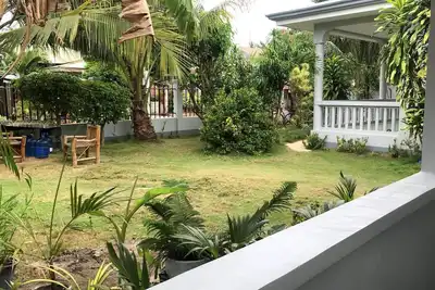 Image de This property is a 2 minutes walk \/ 100 meters away from the beach. .
