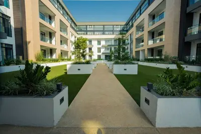 Image de Situated in a very secured community at the heart of Accra