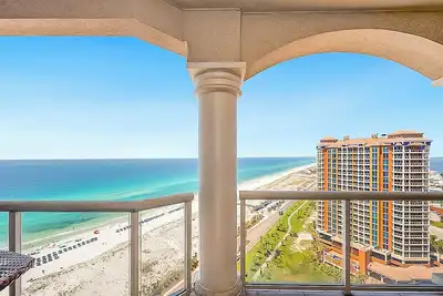 Image de P3-2002 2b Gulf Front w/ Heated Pool!