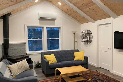 Image de Private Berkshires Getaway Minutes to Ski Butternut