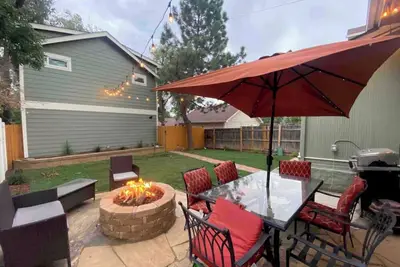 Image de Charming Home Minutes from Downtown & Occ!