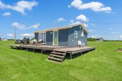 Relaxing & cozy cottage on the shores of the Northumberland Straight, West Point
