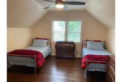 Image de Cheerful 4 bedroom home, in quite neighborhood