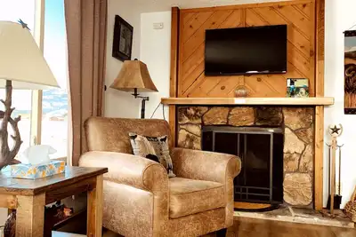 Image de Quiet - Comfortable - Clean - Accommodation for 4 - Only minutes from Ynp
