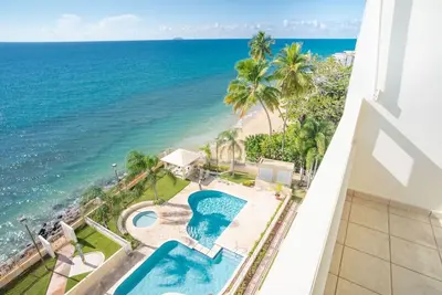 Image de Pelican Reef 703 Beachfront Penthouse with Ocean and Sunset Views