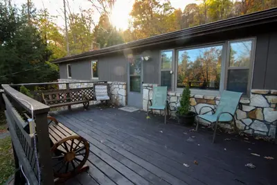 Image de Scenic Deep Creek Getaway Cabin-Rick'S Retreat