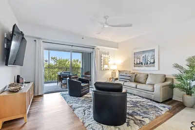 Image de Drift Away in this gorgeous coastal themed Oceanwalk Condo - Ow9-302