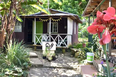 Image de Secluded self contained cabin close to Blue lagoon