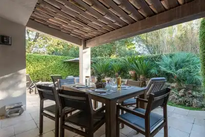 Image de Bel appartement pour 4 personnes avec climatisation, piscine, Wifi, Tv, terrasse et parking