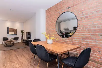 Vast and perfectly located 3 bedroom flat by Denstays