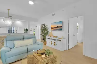 Image de Relax & Unwind in Bonita Springs – Stylish Condo Near Beaches, Dining & Golf!