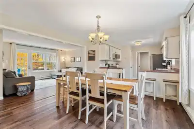 Image de Family Friendly Retreat Close to Cornell & Ithaca. 6bedrooms 3 baths.
