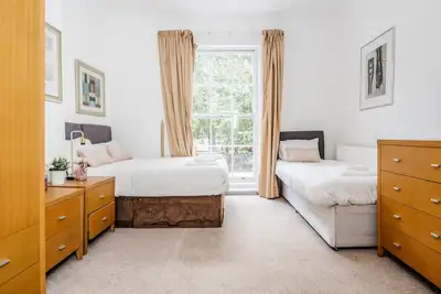 Image de 6 Apartments in a Mansion House for the Larger Groups sleeps up to 25