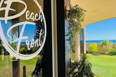 Image de 2-Bedroom beachfront suite on the foreshore