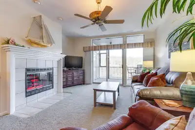 Image de Private Boat Slip: Family-Friendly Lazy Days Condo