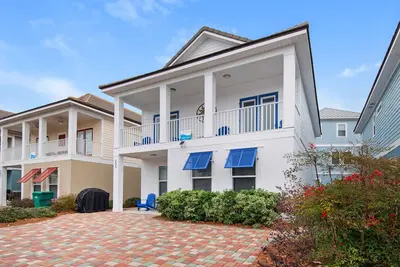 Image de ☀Walk 2 Crystal Beach-Lagoon Pool-3 King Suites-Lovely-4br Turtle Cove