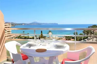 Image de 3f 1ère ligne de plage avec vue sur la mer