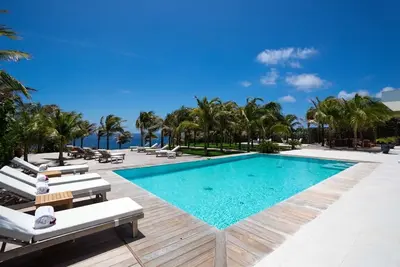 Chef included by Fantasia Villas: Villa Good News
