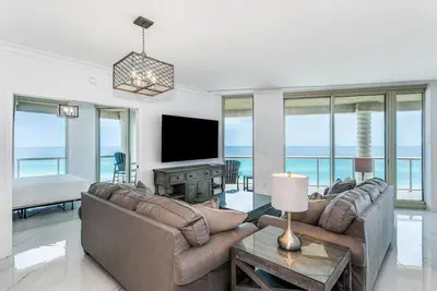 Image de P5-1101 Newly Renovated - 3b Gulf Front @ Portofino