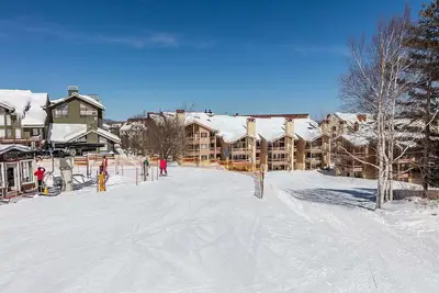 Image de Ski In\/Ski Out Lofted 3br\/3Bath Stratton Mountain Village Condo