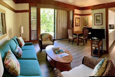 Image de Ground-Floor Beachside 1br Retreat with Private Patio, Lawn, Pool & Health Club