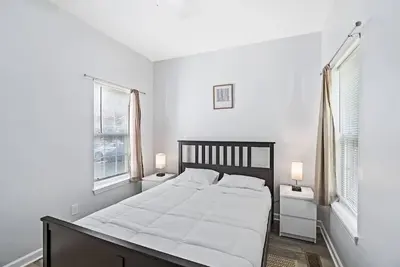 Image de Modern| Spacious 3br + 2b| 5 mins to Dt Durham