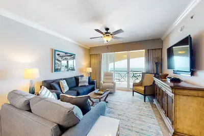 Image de Gulf Gem W/ Shared Pool, Hot Tub, Fast WiFi, Fantastic Views & Private Balcony