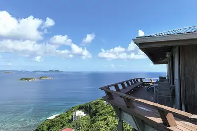 Breathtaking Ocean Views from Every Room - Horizons Cottage
