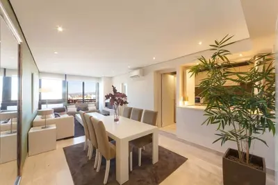 Image de Style and luxury in a charming apartment in Nuevos Ministerios by Sharing Co.
