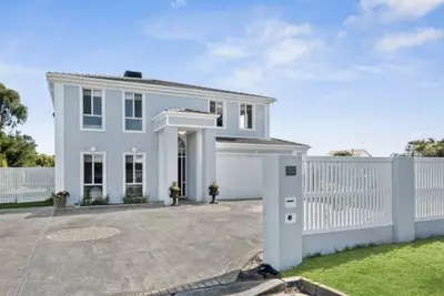 Image de Ocean Grove Sea Dreams is a beautiful 5 bedroom family home close to the beach.