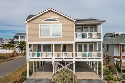 Image de \"Jolly Roger Iv\" - 2nd Row Home w/ Private Pool, 4 Bedrooms / 4. 5 Bathrooms