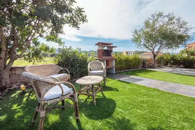 Image de Maison de vacances \"Casa a Schiera Budoni\" avec terrasse et jardin