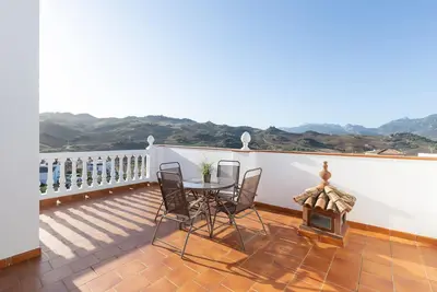 Image de Maison de vacances \"Casa de Teones\" avec vue sur les montagnes, piscine privée et terrasse
