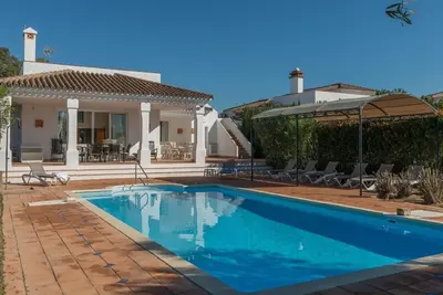 Villa Vainilla sur le parcours de golf avec piscine, Wi-Fi et jardin
