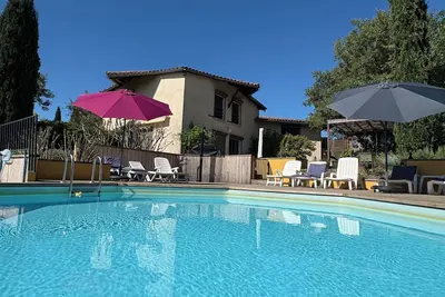 Image de \"Villa Champie\" 3 étoiles avec piscine, terrasses ensoleillées Pradons - Ardèche