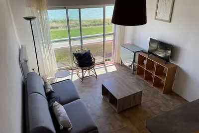 Image de Studio avec mezzanine, piscine & proche commerce à La Rochelle
