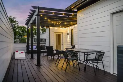 Image de Rooftop & Games Rm in Heart of Downtown - 12 Beds!