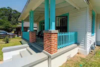 Image de Adorable 2 Br Bungalow Near Dt, Nas, Beaches