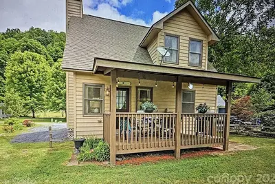Image de Entire cabin in Maggie Valley